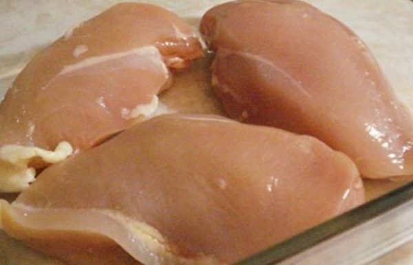 טיפים של מומחים: 5 דברים שאסור לעשות לעולם כאשר מבשלים עוף