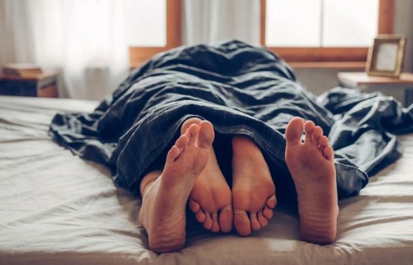 אישה שכבה עם בעלה כל יום במשך שנה. עכשיו היא חושפת איך זה השפיע על החיים שלה 3 שנים אחרי